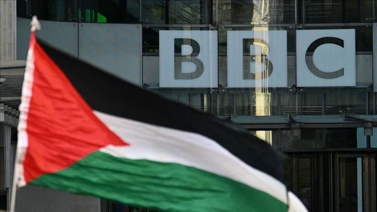 İngiltere'de lise öğrencisi, canlı yayında BBC'yi Gazze'deki soykırımın 'suç ortağı' olmakla suçladı