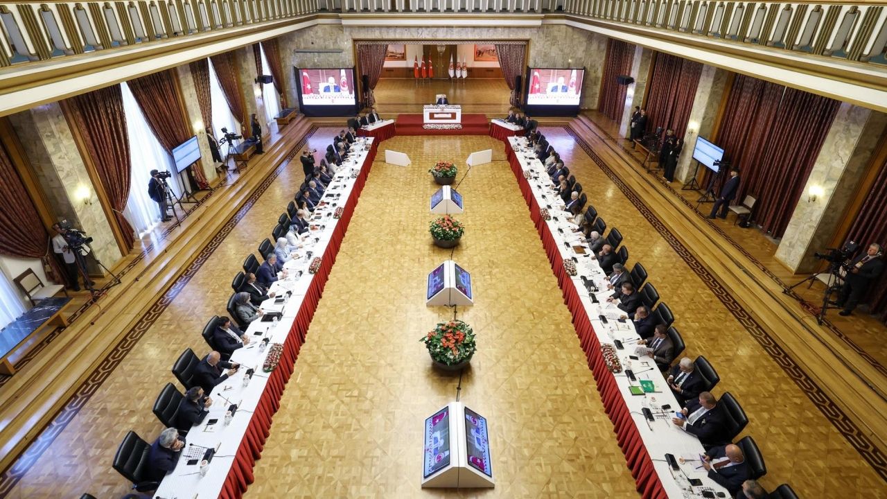 "Terörsüz Türkiye" süreci kapsamında Meclis'teki komisyonun ilk toplantısı yapıldı