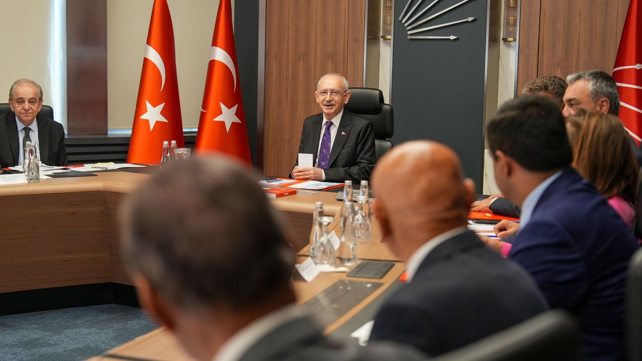 CHP'de 9 Milletvekili Disipline Sevk Edildi, Veli Ağbaba da Listede