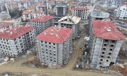 Malatya Valisi Yavuz, rezerv alanlarındaki deprem konutlarında incelemelerde bulundu: