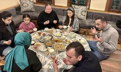 Göynük'ün geleneksel iftar sofraları, misafirlere yöresel zenginliği yaşatıyor