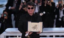 Altın Palmiye Ödülü'nün sahibi İranlı yönetmen Jafar Panahi oldu