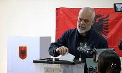 Arnavutluk'taki genel seçimi, resmi olmayan sonuçlara göre Başbakan Rama'nın partisi kazandı