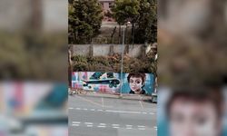 Azerbaycanlı ressam, bıçaklanarak öldürülen Mattia Ahmet Minguzzi’nin portresini duvara resmetti