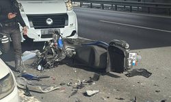 Başakşehir'de motosikletlinin adeta ölümden döndüğü kaza anı kamerada