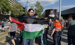 Basel'de Eurovision Şarkı Yarışması'nın yapıldığı alanda Filistin bayrakları taşınmasına izin verilmiyor