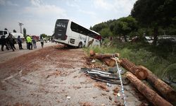 Çanakkale'de yolcu otobüsü, kamyon ve otomobil çarpıştı, 8 kişi öldü, 20 kişi yaralandı
