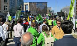 Çiftçilerden AB kurumları önünde protesto