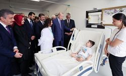 Cumhurbaşkanı Erdoğan, açılışını yaptığı hastanedeki hastaları ziyaret etti