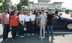 Cumhurbaşkanı Erdoğan, Adıyaman'dan gelen çocuklarla görüştü