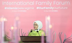 Emine Erdoğan: Evlenme yaşını ileri atan bahanelere geçit vermemeliyiz