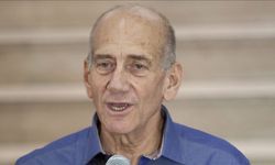 Eski İsrail Başbakanı Olmert, Gazze'de yaptıklarının "savaş suçuna çok yakın olduğunu" söyledi