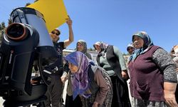 Fen bilimleri öğretmeni şehir şehir dolaşıp teleskopla gözlem etkinliği düzenliyor