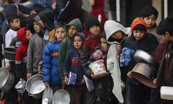 Gazze'de binlerce kişinin bir öğün yemek için uğradığı tek yer, Tel Zater'deki aşevi kaldı