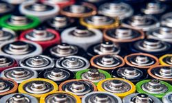 İspanya ve Portekiz'deki elektrik kesintisi iletişimde pilli radyonun önemini hatırlattı