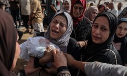 İsrail'in Gazze'ye geceden bu yana düzenlediği saldırılarda 45 Filistinli öldü