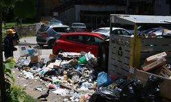 Kosova'nın başkenti Priştine'nin sokakları grev nedeniyle çöp yığınlarıyla doldu