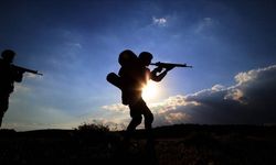 Pençe-Kilit Harekatı bölgesinde yıldırım düşmesi sonucu bir asker şehit oldu