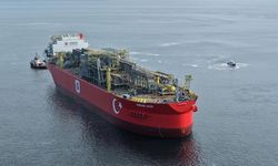 Türkiye'nin ilk yüzer gaz üretim platformu İstanbul'un fethinin yıl dönümünde Boğaz'dan geçecek