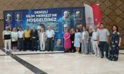 Denizli'de “Bilim ve Sevgi” söyleşisi büyük ilgi gördü