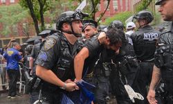 ABD'nin New York kentinde göçmenlere destek gösterisinde onlarca protestocu gözaltına alındı