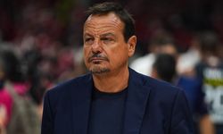Ergin Ataman'dan Olympiakos taraftarının Türkiye'ye yönelik küfürlü tezahüratına sert tepki