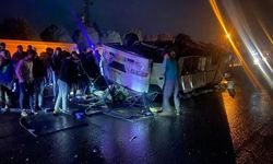 Hatay'da devrilen midibüsteki 25 tarım işçisi yaralandı