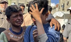 İsrail'in Gazze'de yardım almak isteyen Filistinlilere yönelik saldırısında 27 kişi hayatını kaybetti