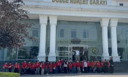 Düzce'de minik öğrencilerden 'adalet' ziyareti