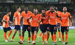 Başakşehir, UEFA Konferans Ligi'nde Cherno More'yi farklı yenerek 3. tura yükseldi