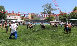 Tarihi Namazgah Yağlı Pehlivan Güreşleri'nde başpehlivanlığı Yıldıray Ekin kazandı