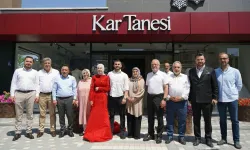 Kayseri Talas'ta Karbeyaz Gelinlik Evi'ne tam not