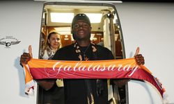 Wilfried Singo, Galatasaray için İstanbul'da
