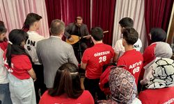 Genç Ahiler 'Bozkırın Tezenesi' Neşet Ertaş'ı unutmadı