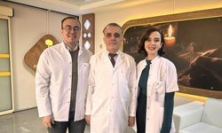 Doktor baba, kızı ve damadı aynı hastanede hizmet veriyor