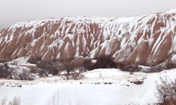 Kapadokya'da mevsimin ilk karı yağdı