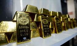 Altının onsu ilk kez 4 bin 400 doları geçerek rekor kırdı