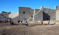 Diyarbakır'da tarihi surun bir bölümü gün yüzüne çıkarıldı