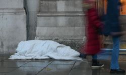 İngiltere'de evsizlerin sayısı son bir yılda yüzde 8 artarak 382 bini geçti