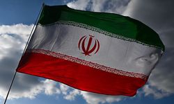 İran'da gösteriler sürerken, 21 eyalette soğuk hava gerekçesiyle resmi tatil ilan edildi