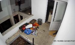 Ordu'da asma katın çökmesi sonucu düşen kişinin görüntüsü güvenlik kamerasına yansıdı