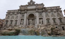 Roma'nın tarihi Trevi Çeşmesi'ni ziyaret etmek turistler için ücretli olacak