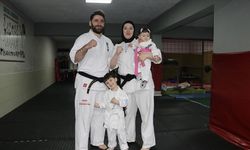 Sporcu ailenin 'beşikte başlayan' karate sevgisi