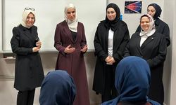 Suriye Cumhurbaşkanı Şara'nın eşi Latife El Durubi'den Kadıköy Anadolu İmam Hatip Lisesi'ne ziyaret