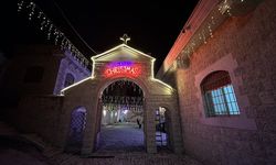Suriye'nin İdlib ilinde yaşayan Hristiyanlar, 14 yıl aradan sonra ilk kez Noel hazırlıkları yapıyor