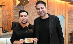 Yabancı turist, garsona verdiği 50 avro bahşişi bir gün sonra geri istedi
