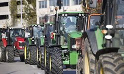 Yunanistan'da çiftçiler, Selanik Limanı'nı ulaşıma kapattı