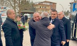 Gürsel Tekin'den Göçer'e Destek Ziyareti: 'Nerede Haksızlık Varsa Oradayız'