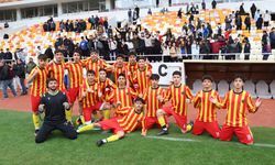 Malatya Stadyumu'nda Yıldızlar Futbol İl Birinciliği Final Heyecanı Yaşandı