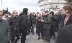 Malatya'da 150 Tekstil İşçisi Maaş Alamadığı İddiasıyla Eylem Yaptı